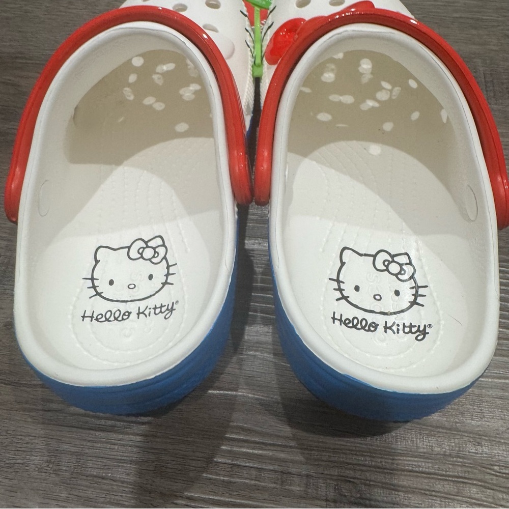 CROCS Hello Kitty I Am Classic White Clog Mules - Picture 5 of 12